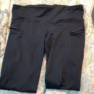 GapFit Running Tights with zip pockets and reflect